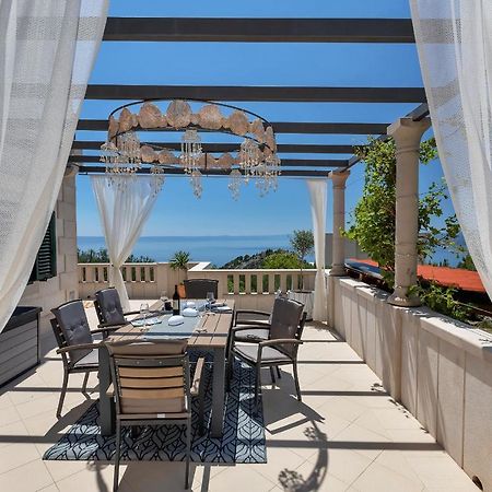Villa Vesna With Heated Pool Макарска Экстерьер фото