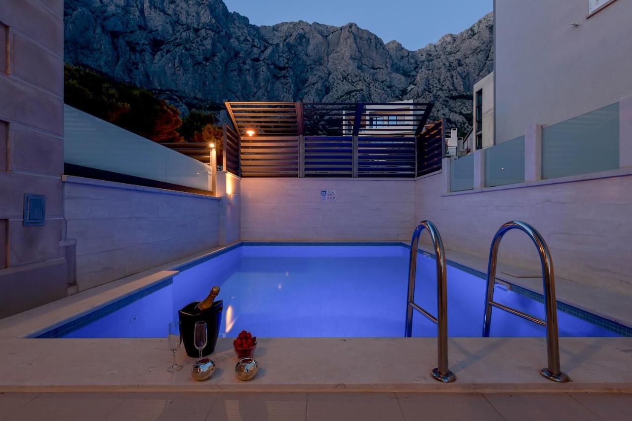 Villa Vesna With Heated Pool Макарска Экстерьер фото