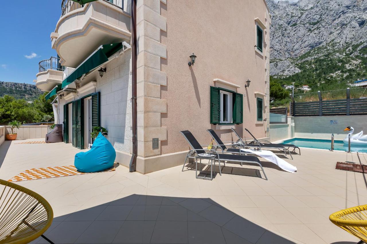Villa Vesna With Heated Pool Макарска Экстерьер фото